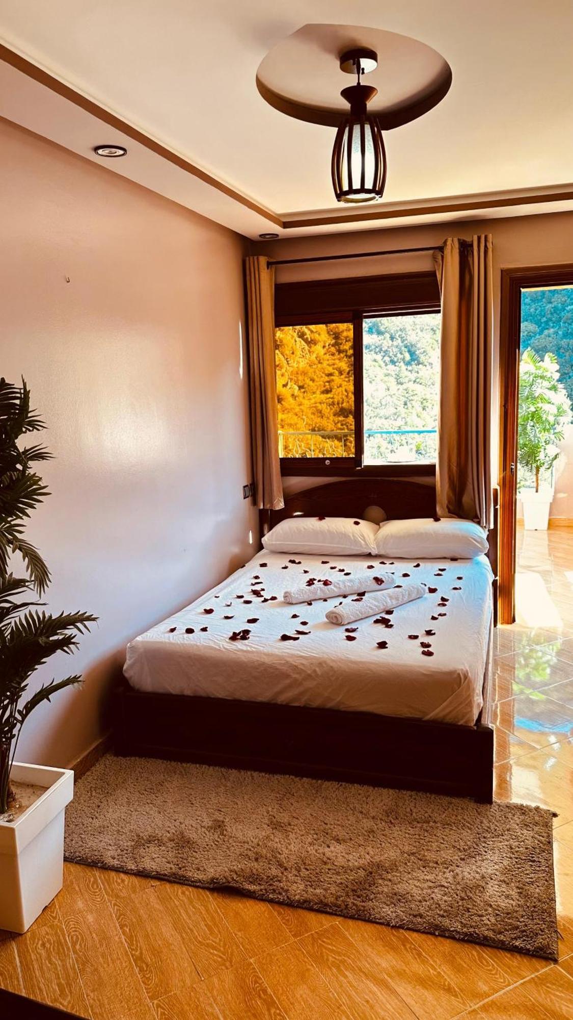Hotel Nabil Akchour エクステリア 写真