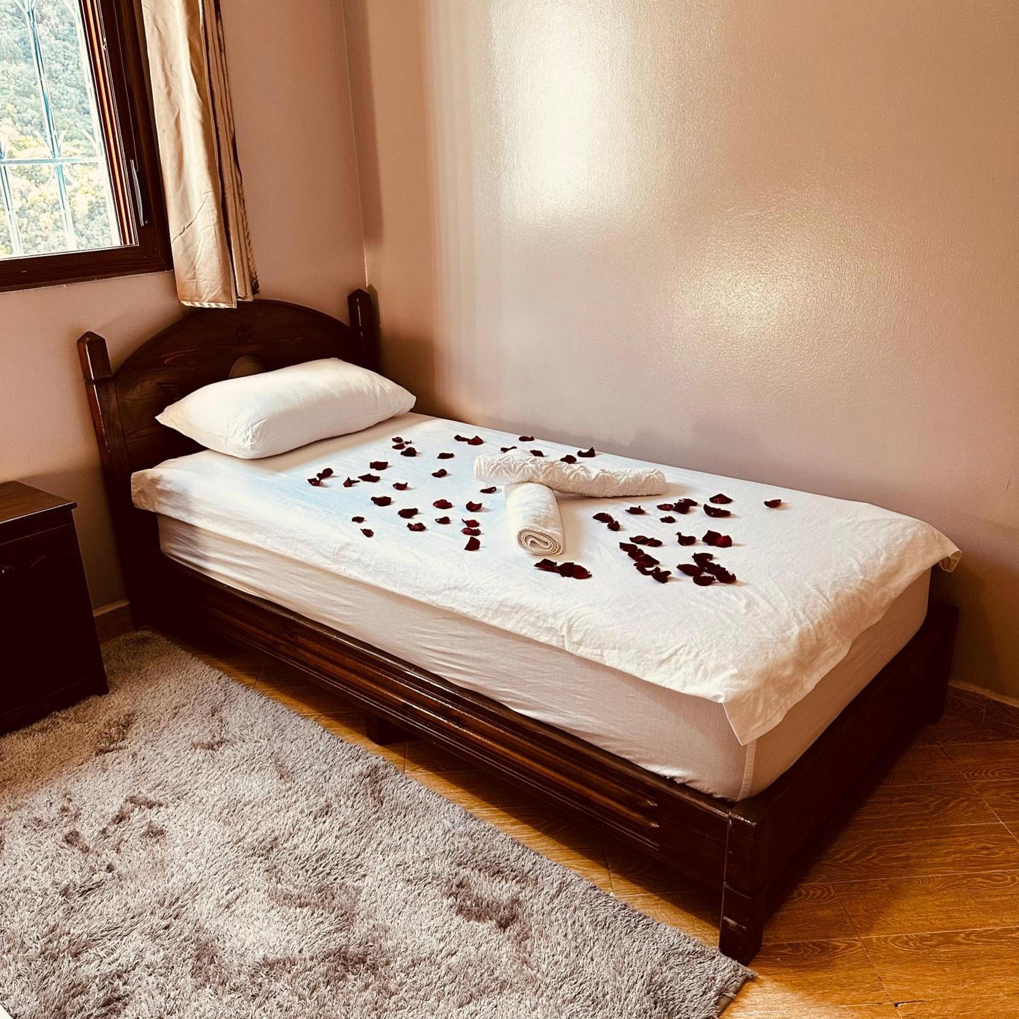 Hotel Nabil Akchour エクステリア 写真
